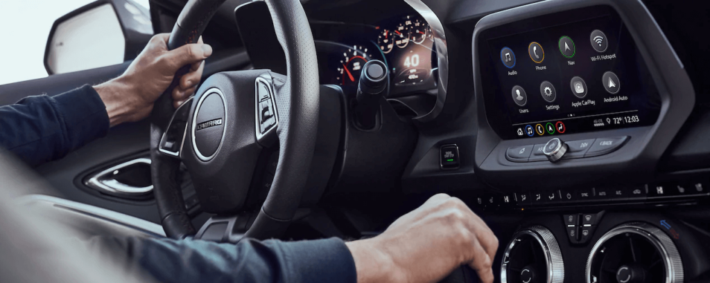 Chevrolet Camaro 2021 interior painel
