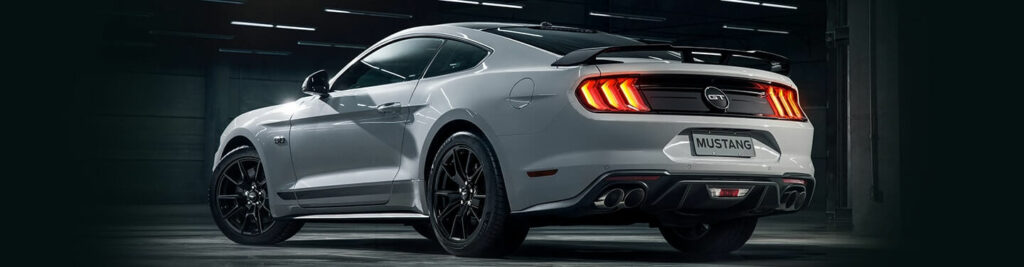 Ford Mustang 2021 traseira