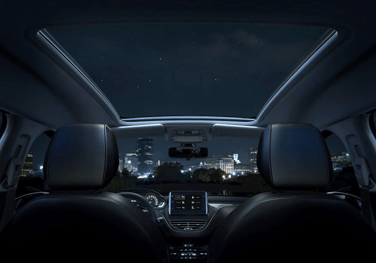 Peugeot 2008 2021 teto panorâmico