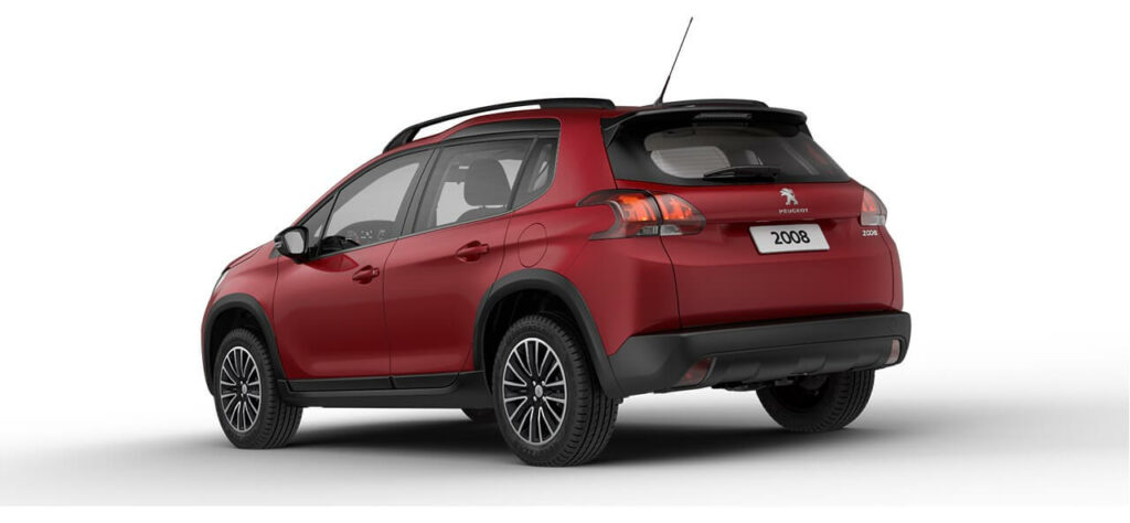 Peugeot 2008 2021 traseira esquerda