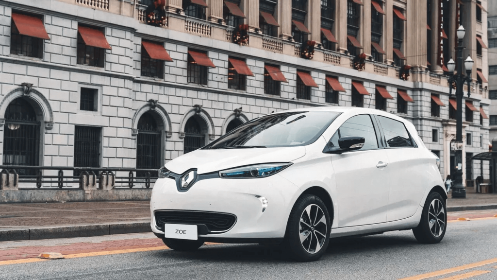 Renault Zoe 2021 lateral dianteira esquerda
