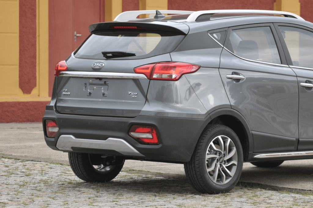 JAC T50 2021 Traseira