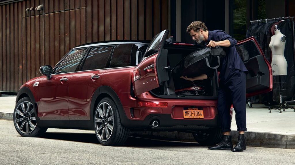 MINI Cooper 2021 Clubman traseira