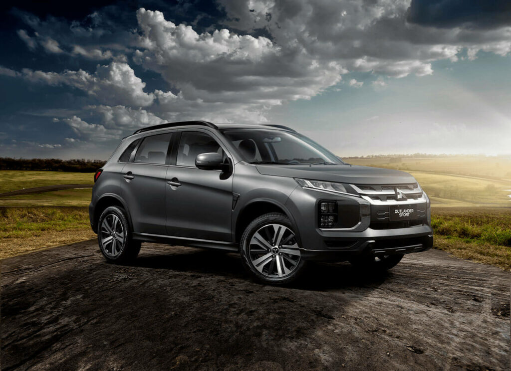 Mitisubishi Outlander 2021 lateral direita