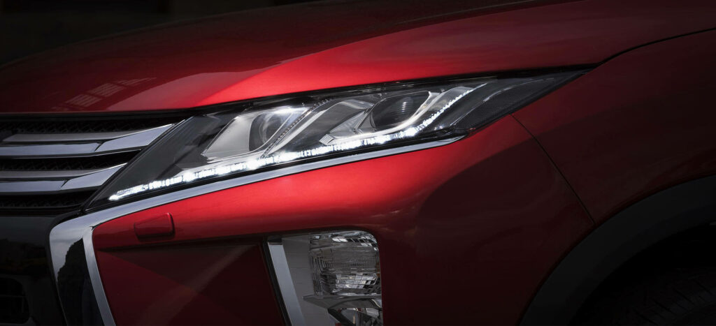 Mitsubishi Eclipse Cross 2021 faróis