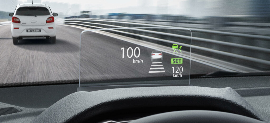 Mitsubishi Eclipse Cross 2021 head up display