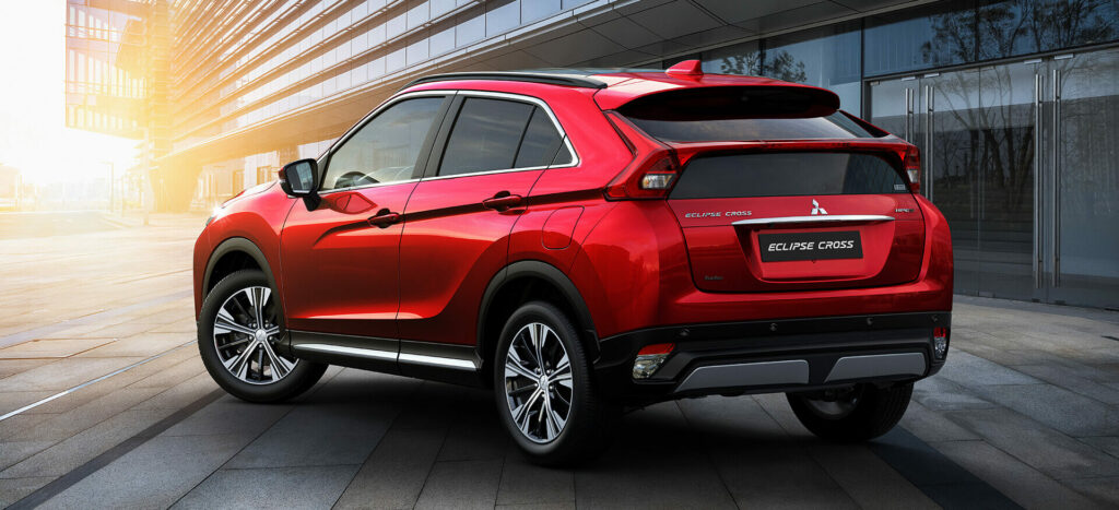Mitsubishi Eclipse Cross 2021 traseira esquerda