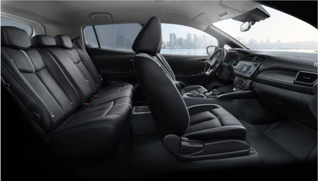 Nissan Leaf 2021 interior