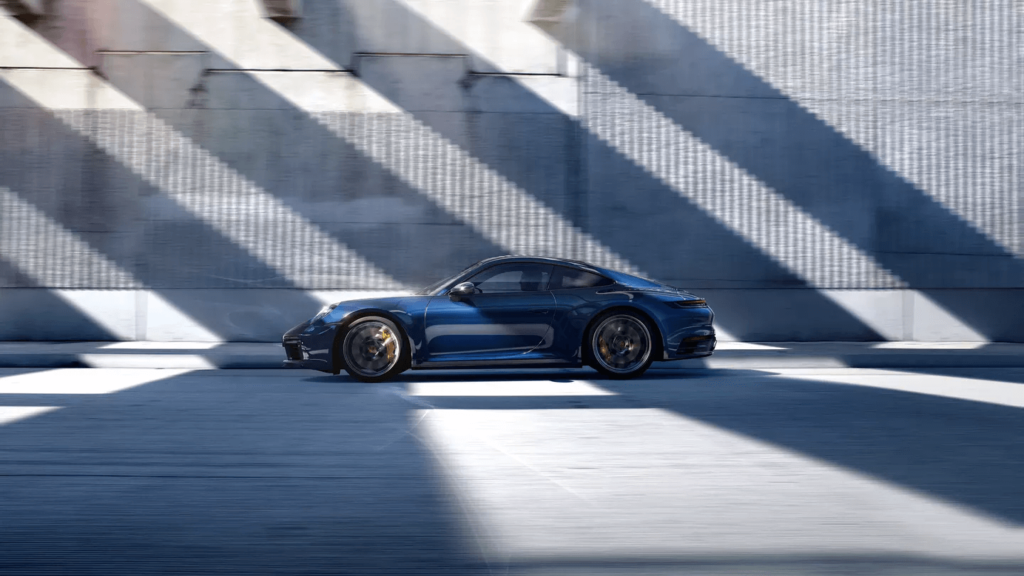 Porshe 911 2021 lateral esquerda
