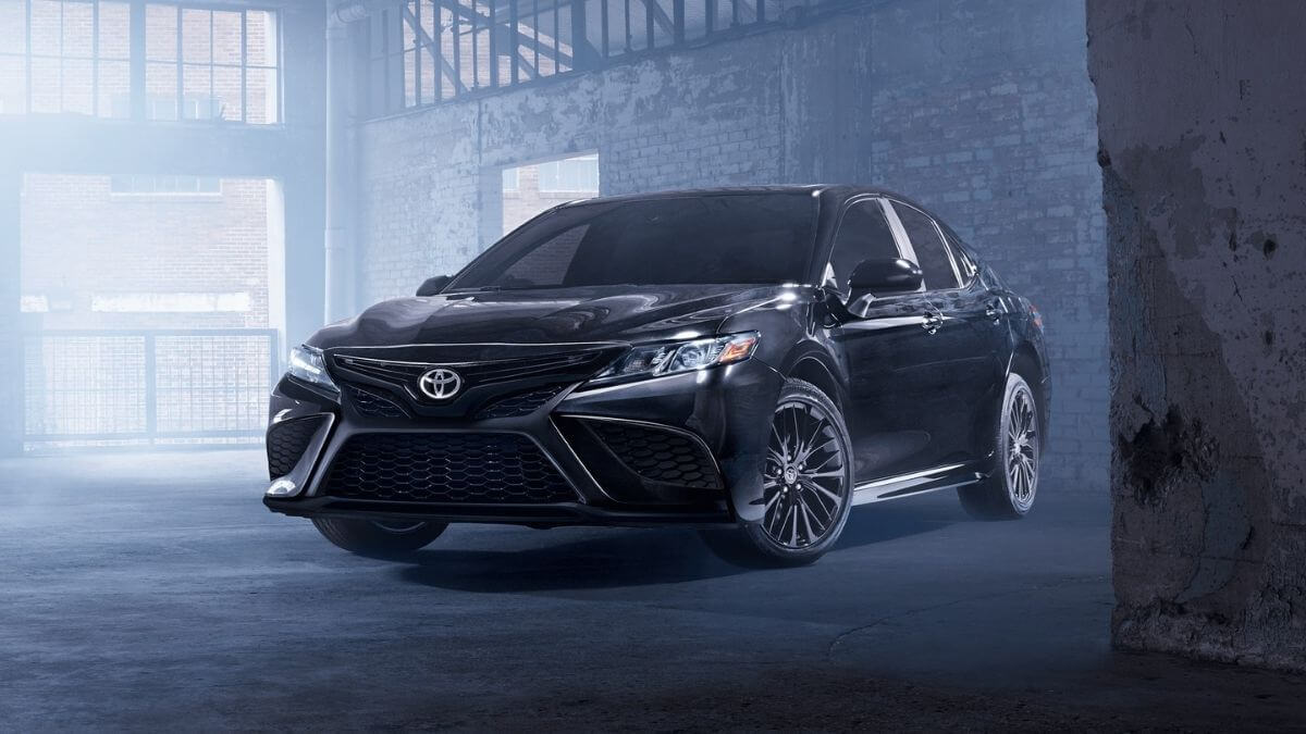 Toyota Camry 2021 Destaque