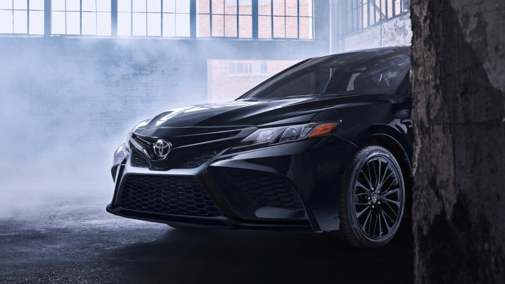 Toyota Camry 2021 capa storie