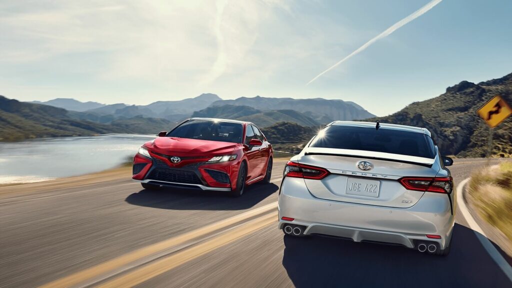Toyota Camry 2021 cruzando