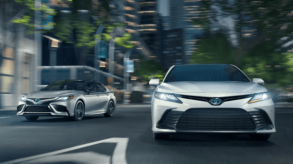 Toyota Camry 2021 frente