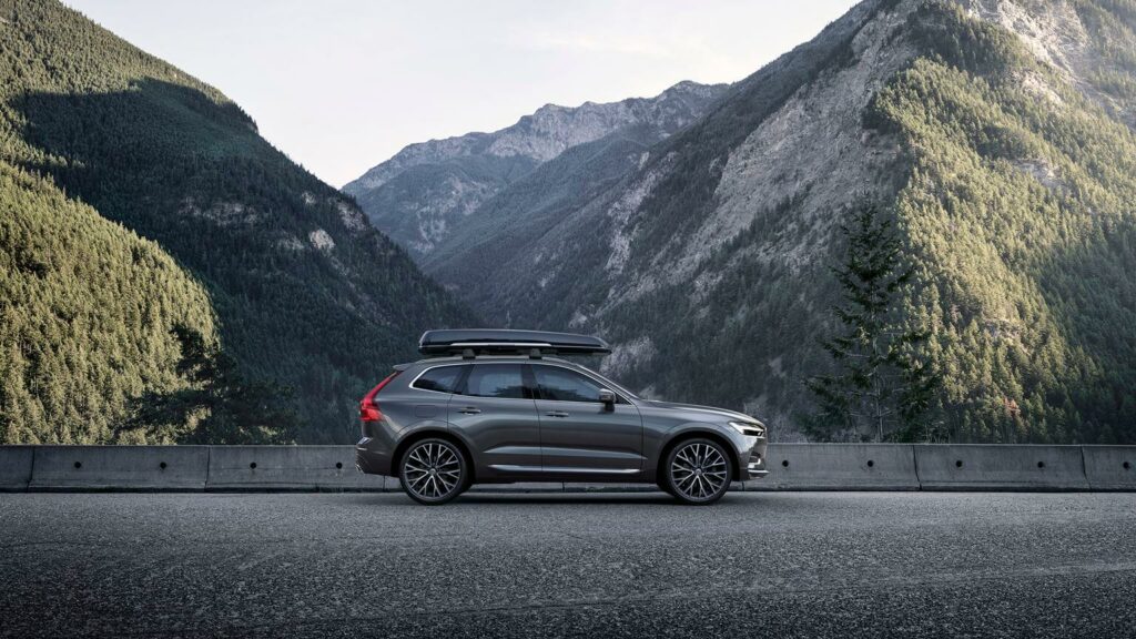 Volvo XC60 2021 lateral direita