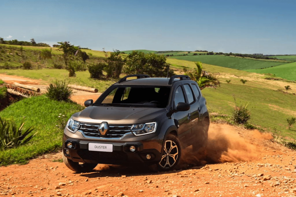 Renault Duster 2022 na terra