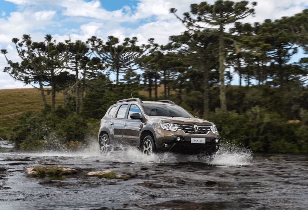 Renault Duster 2022 na água