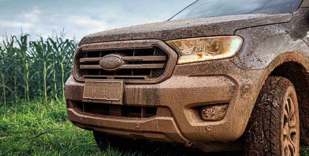 Ford Ranger 2022 na lama