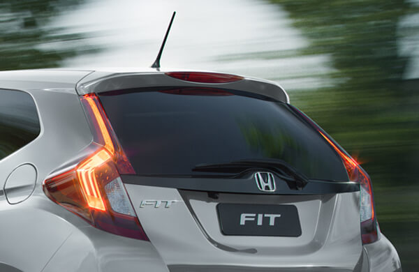 Honda Fit 2022 traseira