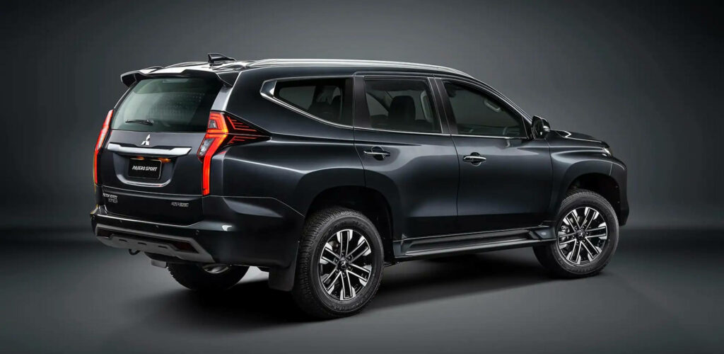 Mitsubishi Pajero 2022 linhas laterais