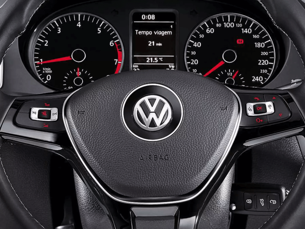 VW FOX 2022 volante