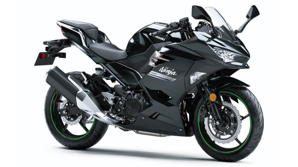 Design esportivo da nova Kawasaki Ninja 400