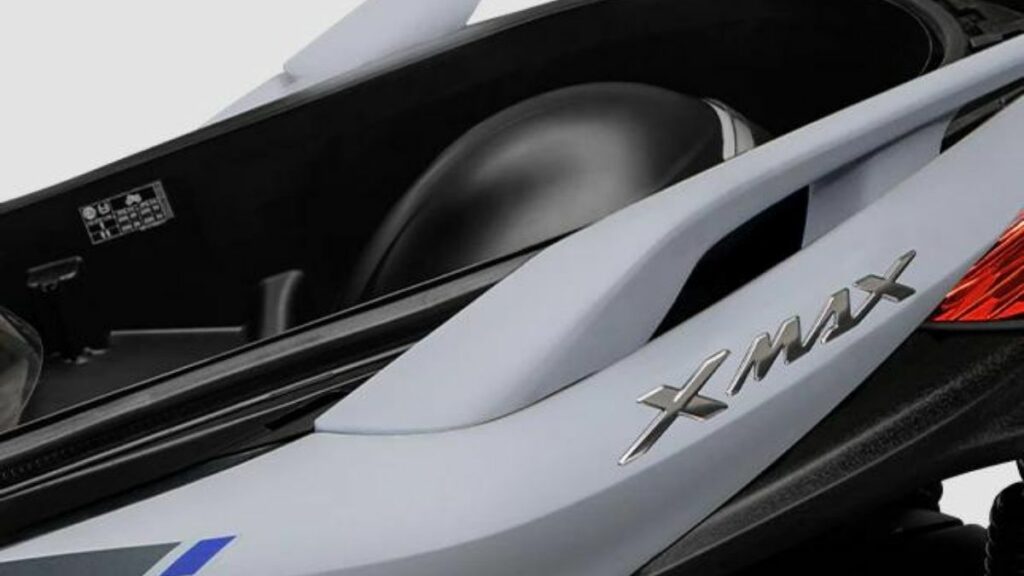 Yamaha Nmax 2022 compartimento