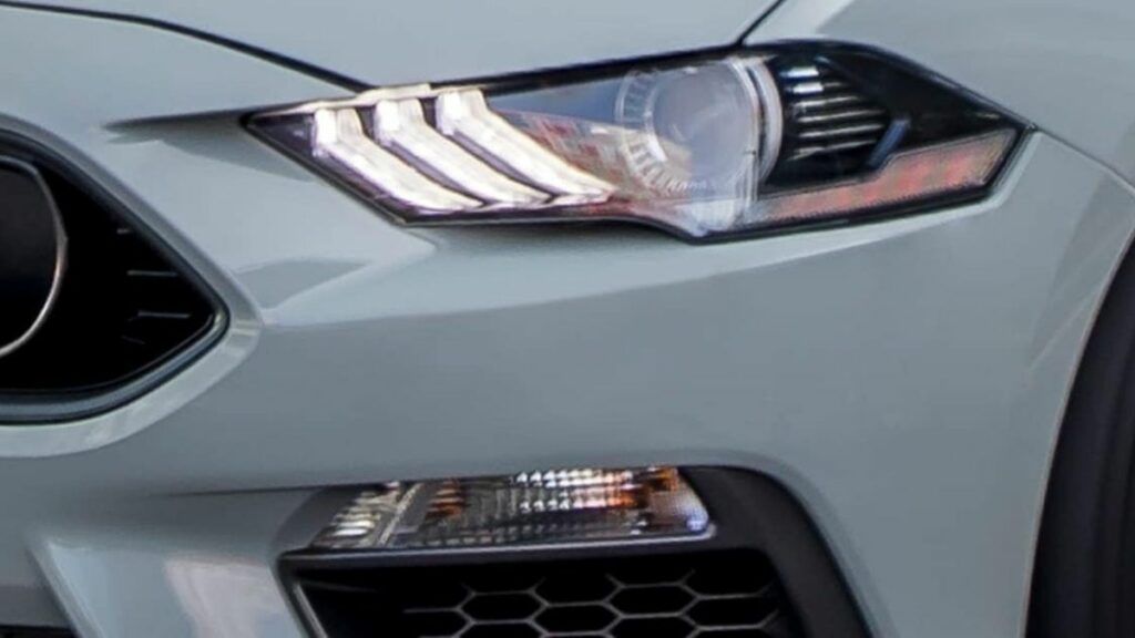 Ford Mustang 2022 faróis