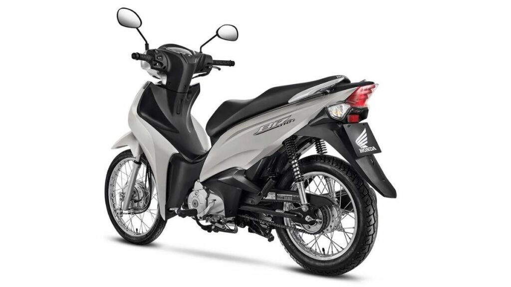 Honda Biz 110i 2022 prata traseira
