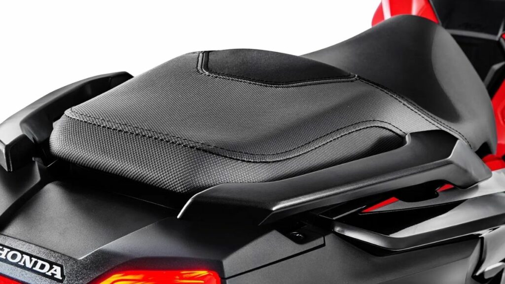 Honda X-ADV 2022 conforto