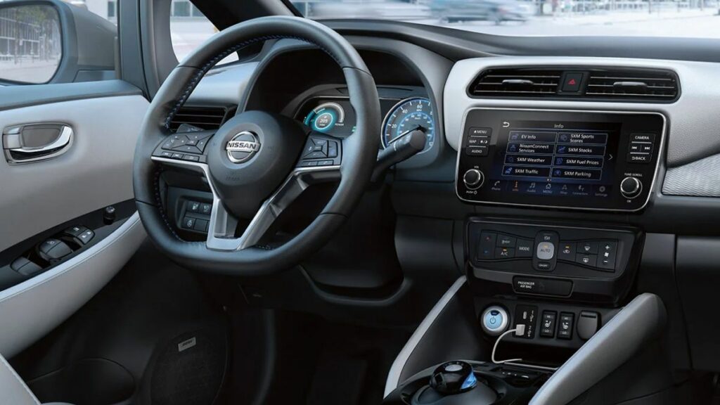 Nissan Leaf 2022 painel