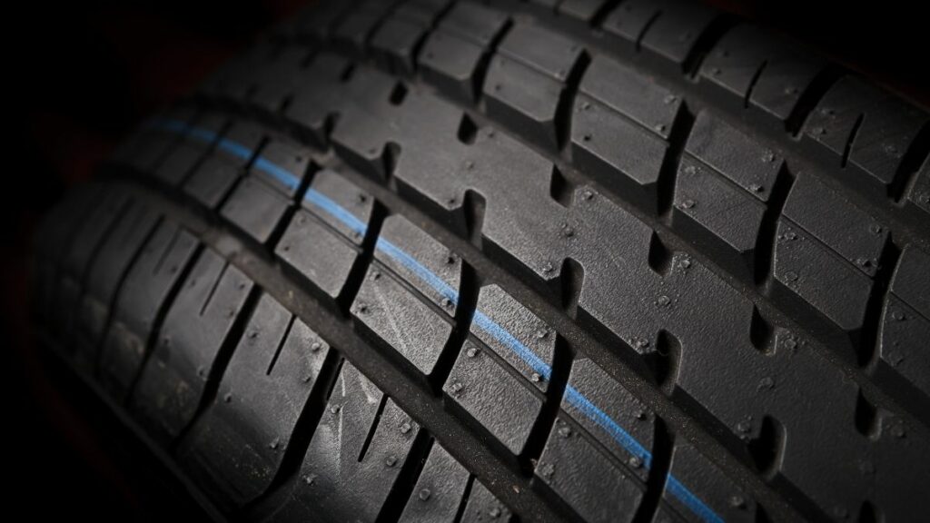 Desenho dos sulcos do pneu Bridgestone