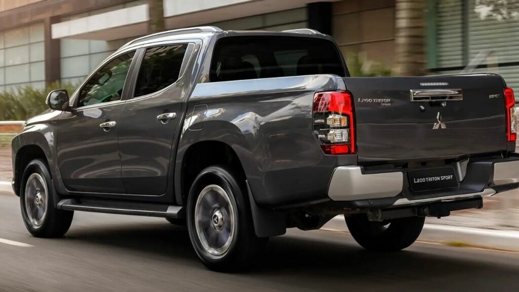 Traseira da L200 modelo 2022