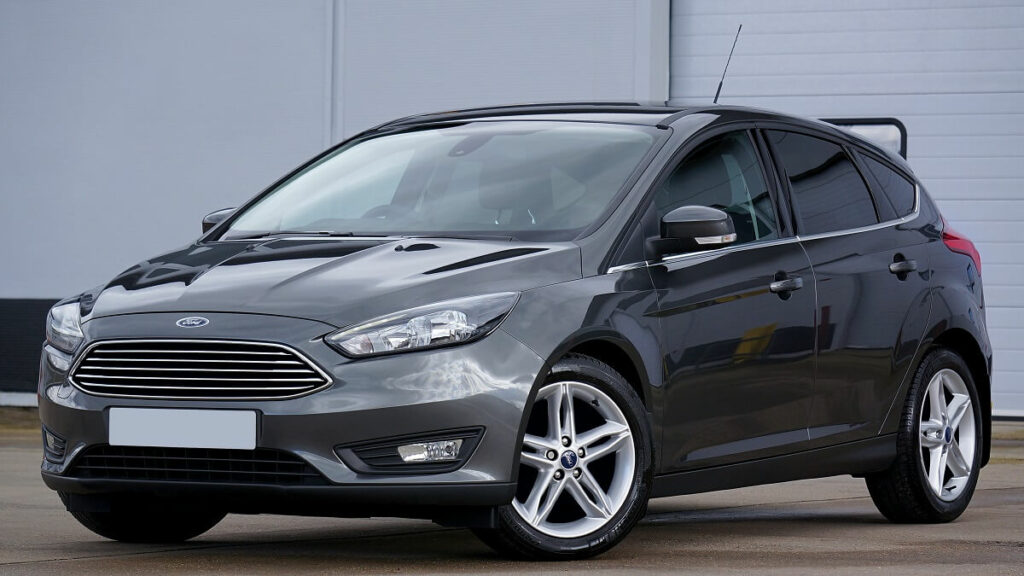 Venda o seu veículo usado: Ford Focus Cinza