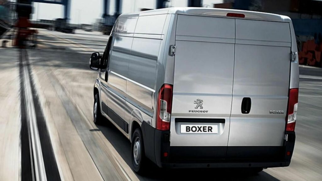 Boxer 2022 traseira