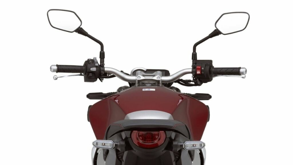 CB 1000R 2022 traseira
