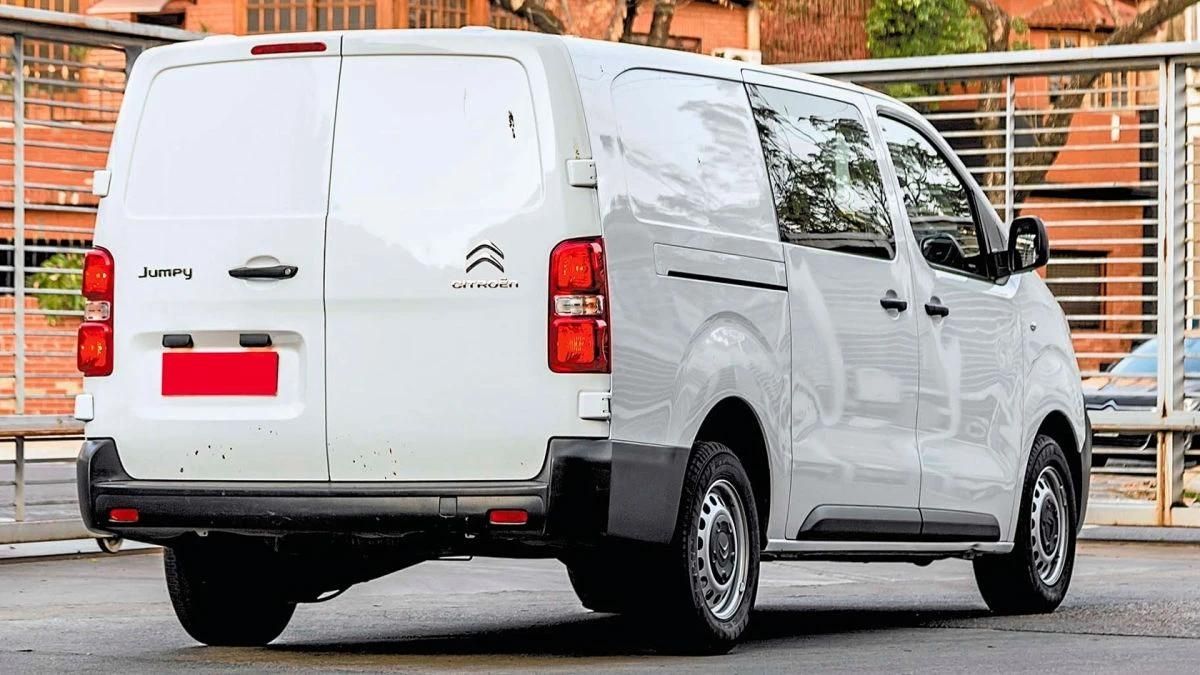 Citröen Jumpy 2022 traseira