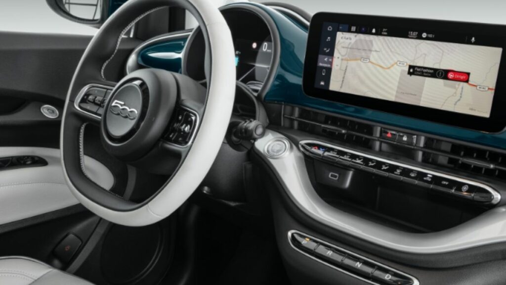 Fiat 500e 2022 painel tecnologia