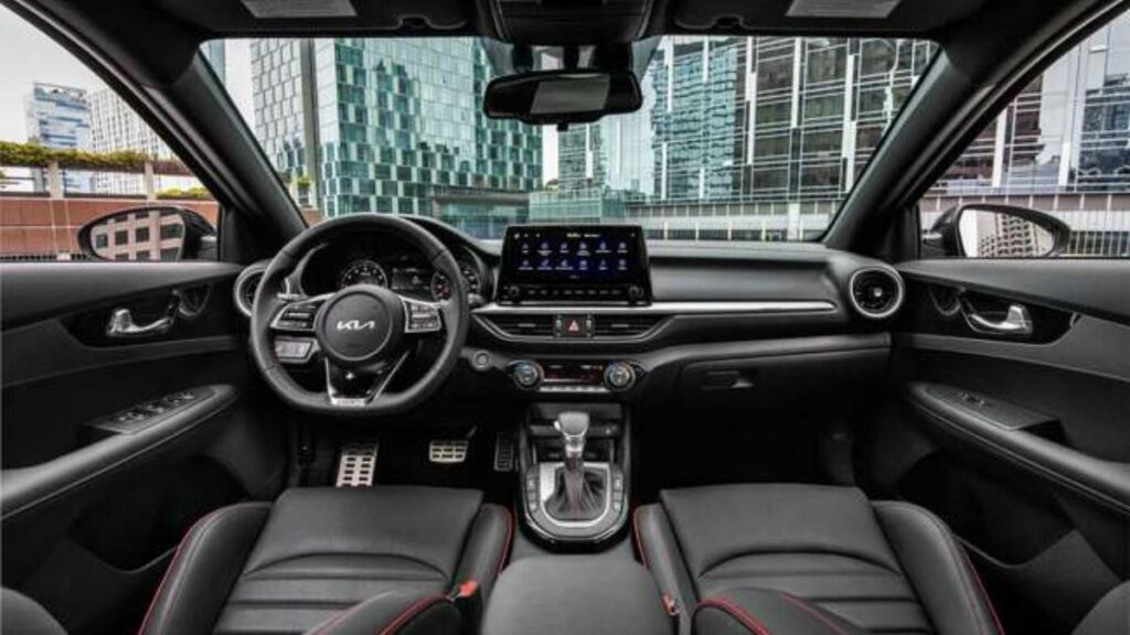 Kia Cerato 2022 interior
