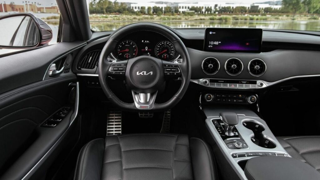 Kia Stinger 2022 interior