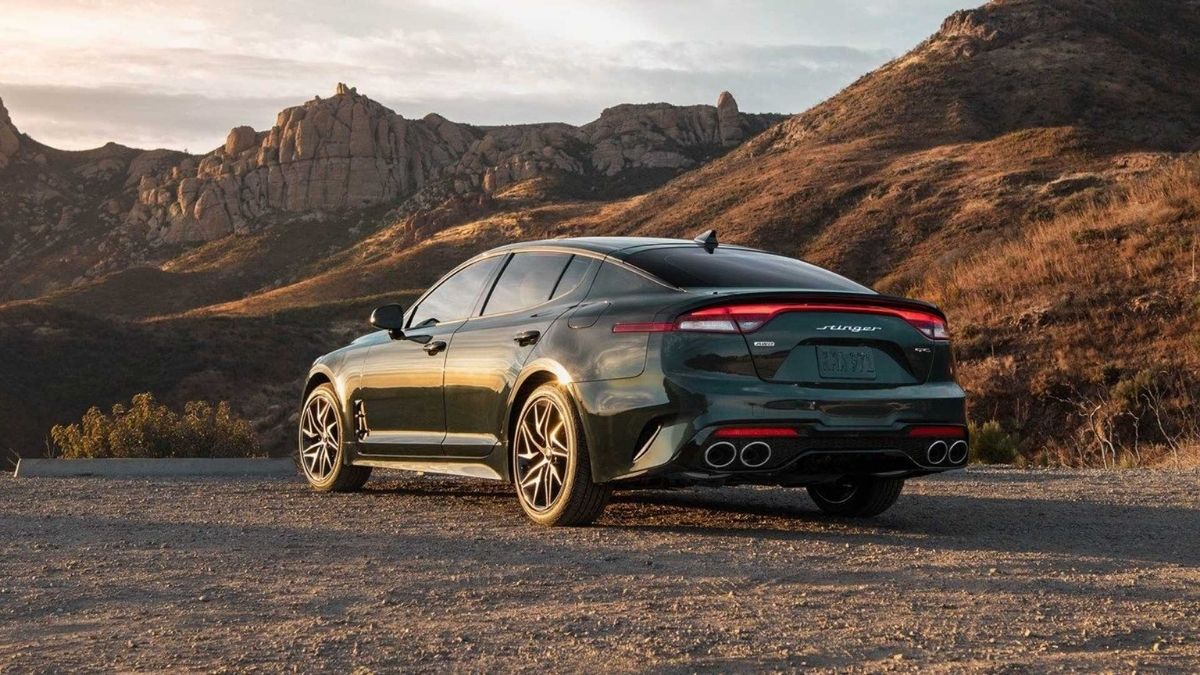 Kia Stinger 2022 traseira