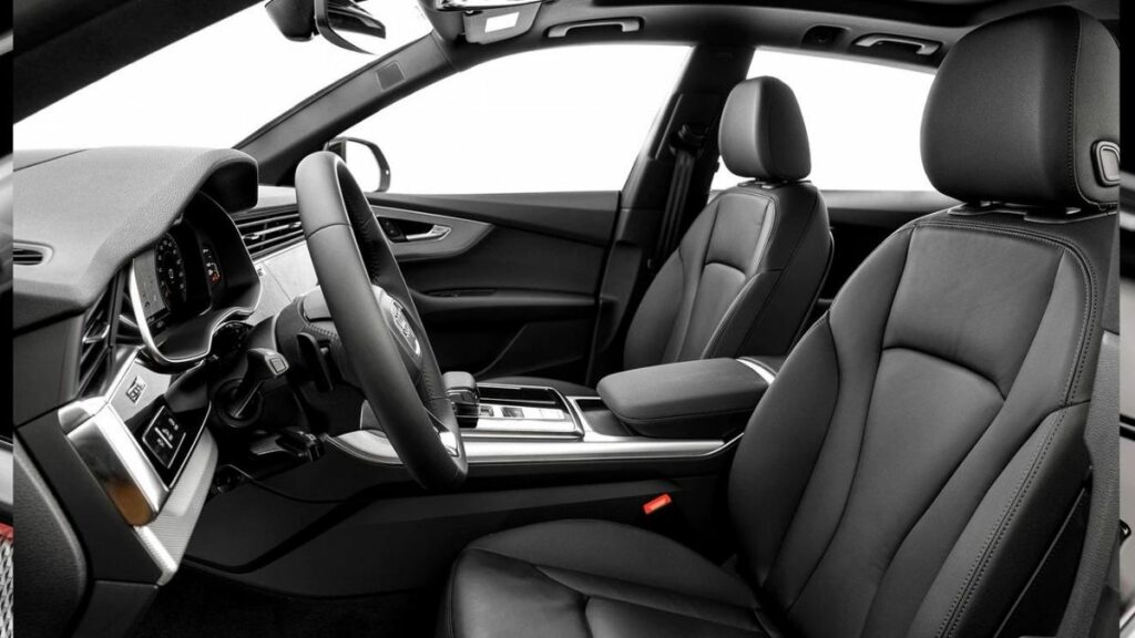 Audi Q8 2022 interior