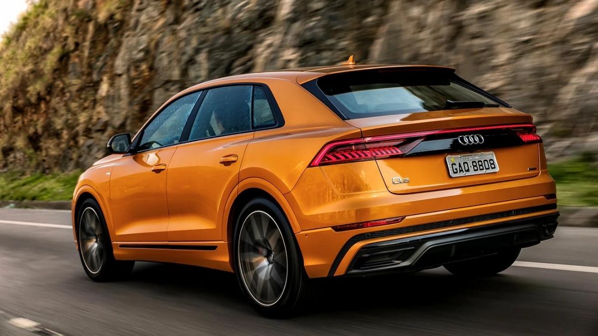 Audi Q8 2022 traseira