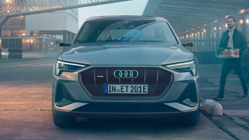 Audi e-tron 2022 frente