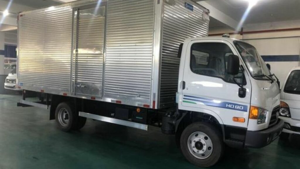 Hyundai HD 80 2022 lateral baú