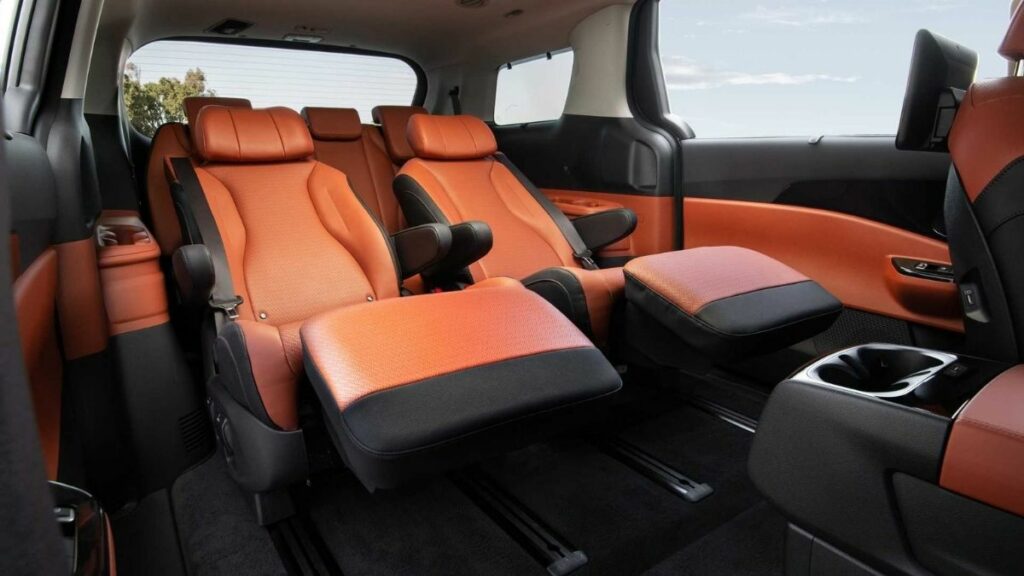 Kia Carnival 2022 espaço interno