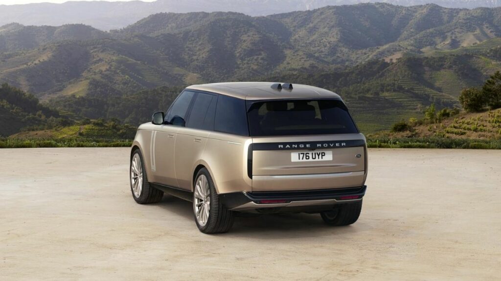 vLand Rover Range Rover Sport 2022 traseira