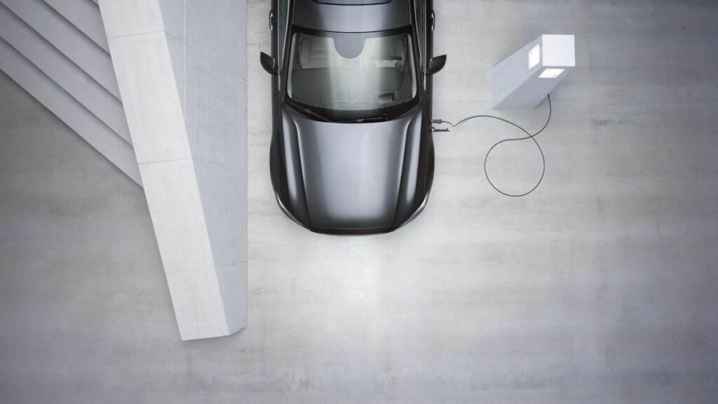Volvo S90 2022 plug