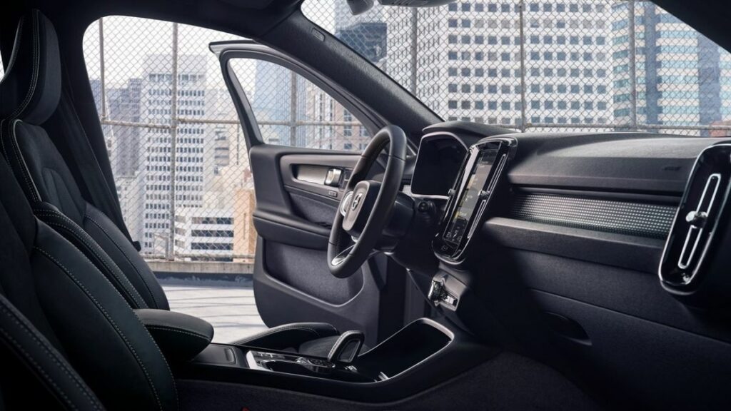 Volvo XC40 2022 interior