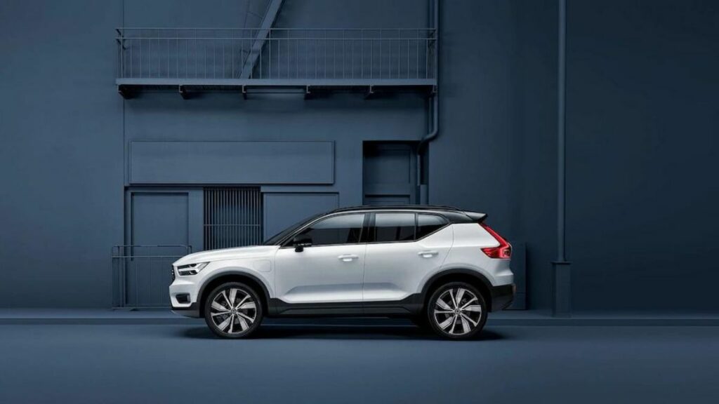 Volvo XC40 2022 lateral