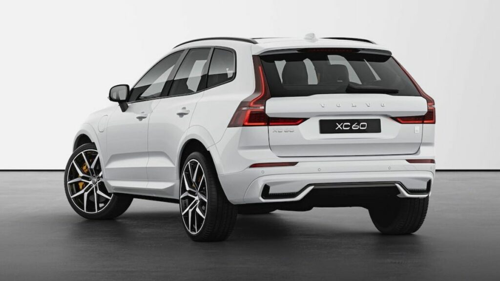 Volvo XC60 2022 traseira